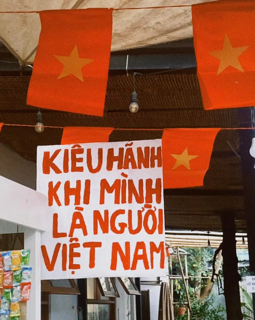 YÊN Cà Phê Thủ Đức với không gian đậm chất Việt Nam và thông điệp tự hào dân tộc